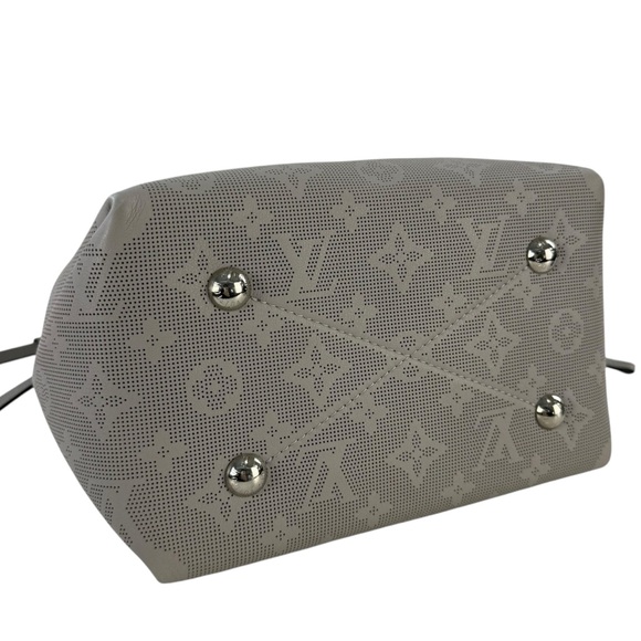 Louis Vuitton Bella Mahina Leather Bella Bucket Bag - Picture 10 of 13